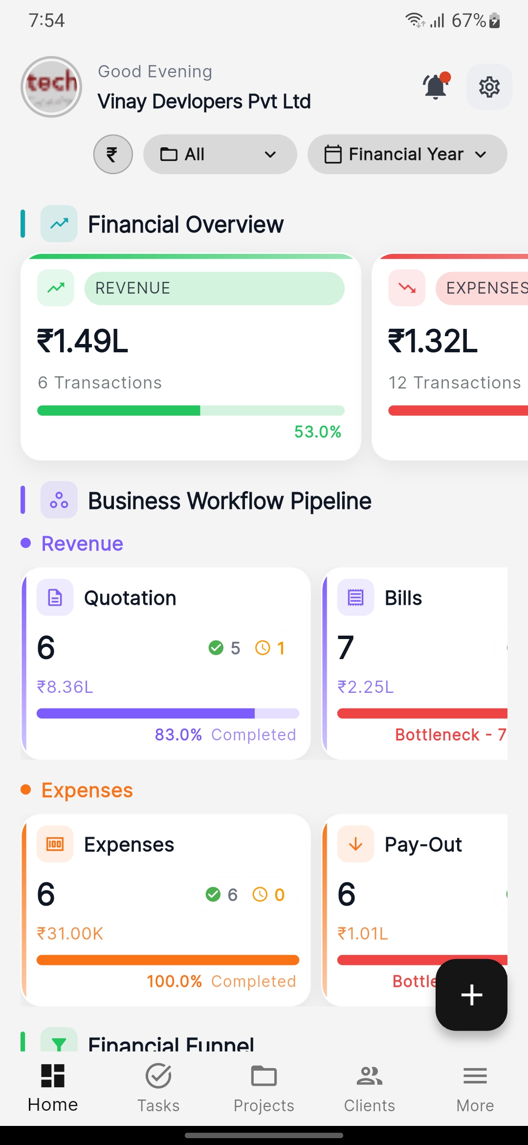 The same financial overview on the Optigestix mobile app